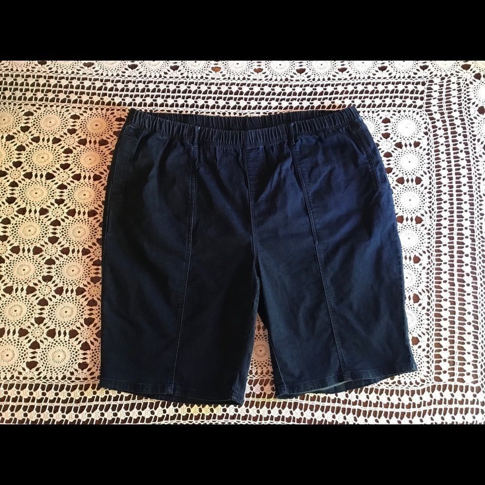 Bedford Fair 22W Jean Shorts!!